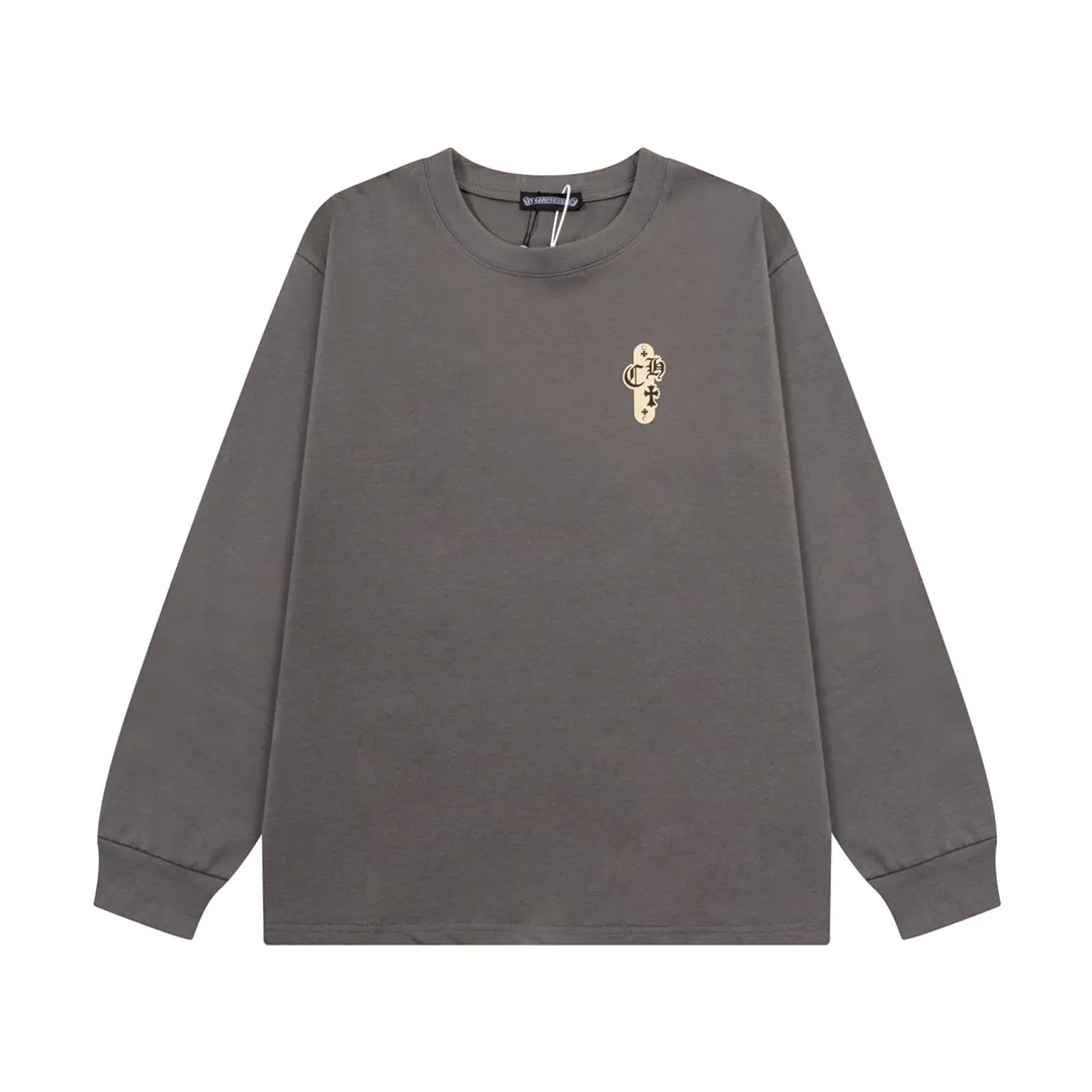 P200 CHROME HEARTS LoGo is fashionable and elegant, with a dropped shoulder style. The fabric is made of 26s double-yarn combed cotton compact spinning yarn with a weight of 280. It is matched with 1*1 Salona rib. The fabric is fermented and has a loose fit. Color: dark gray size: S～XXL
